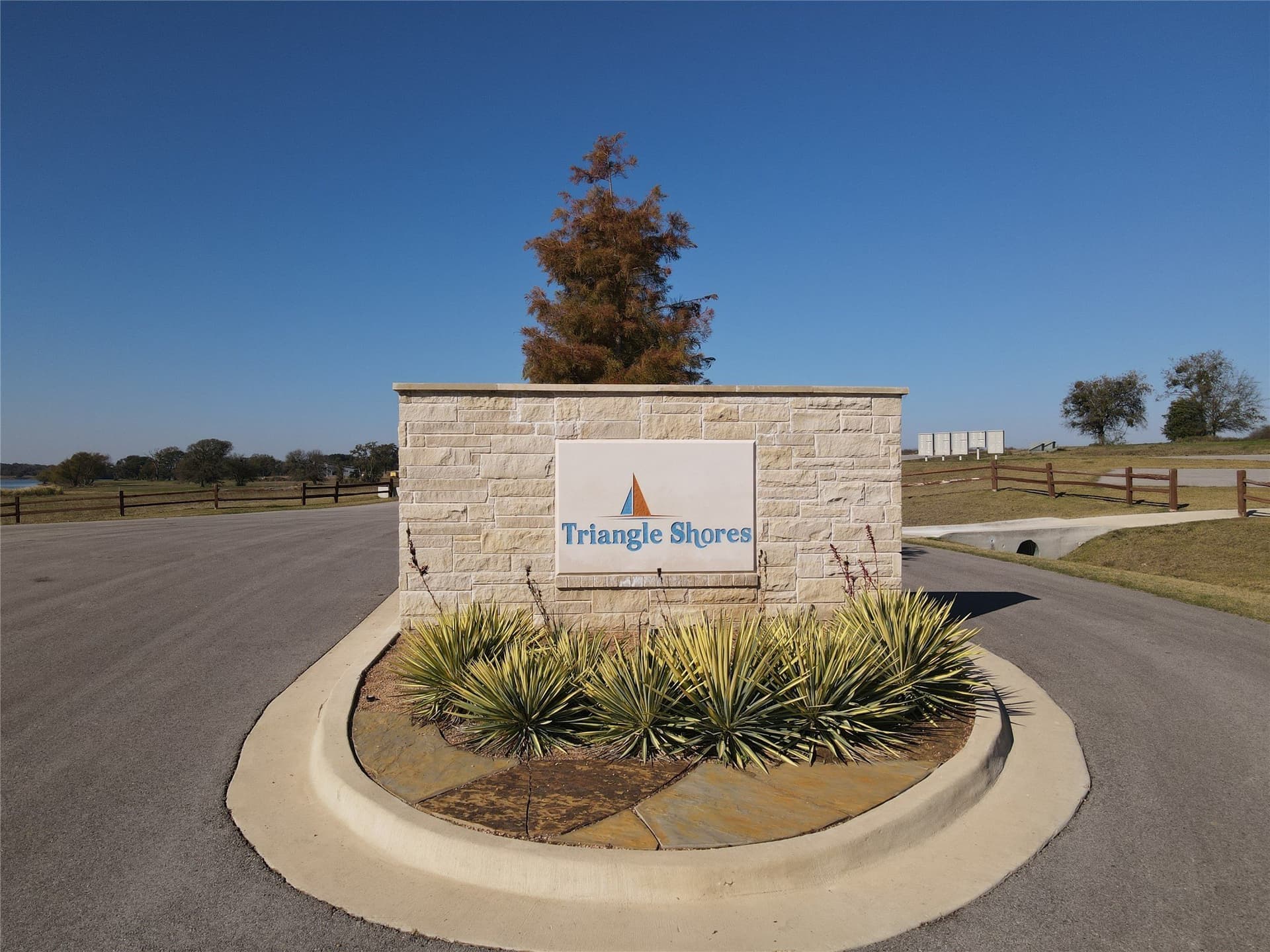 1.19 acres in Navarro County gallery image 4