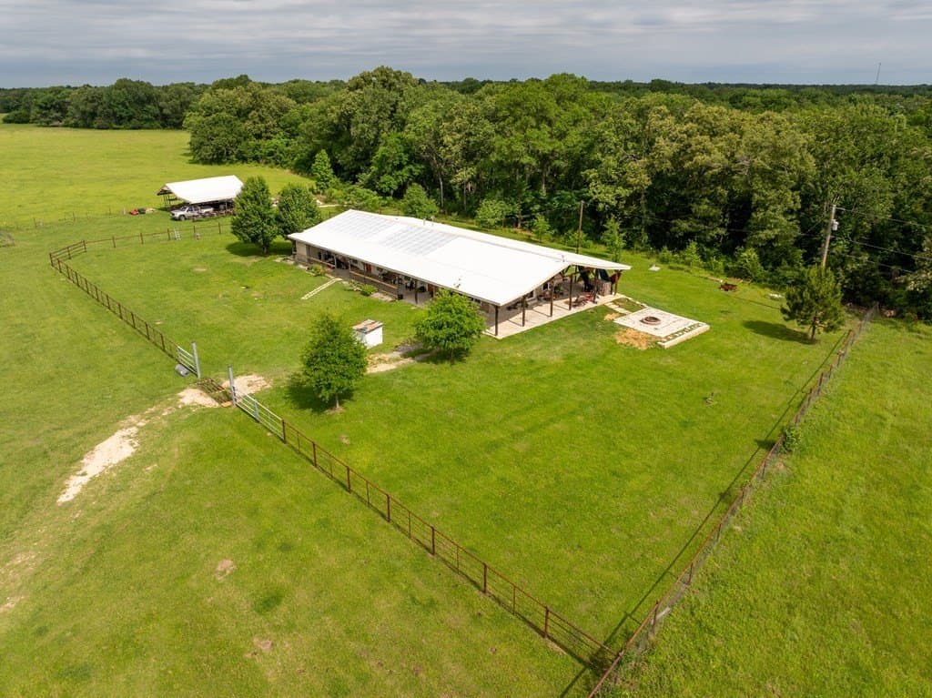 10.47 acres in ANDERSON County - photo 3