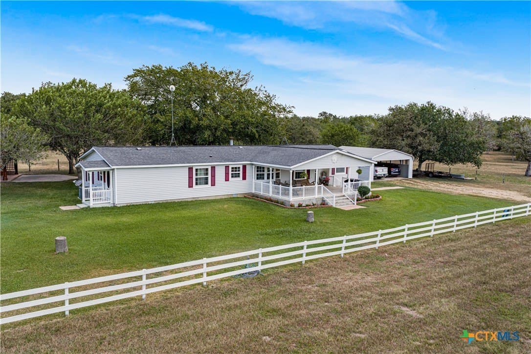 15.41 acres in DeWitt County - photo 6