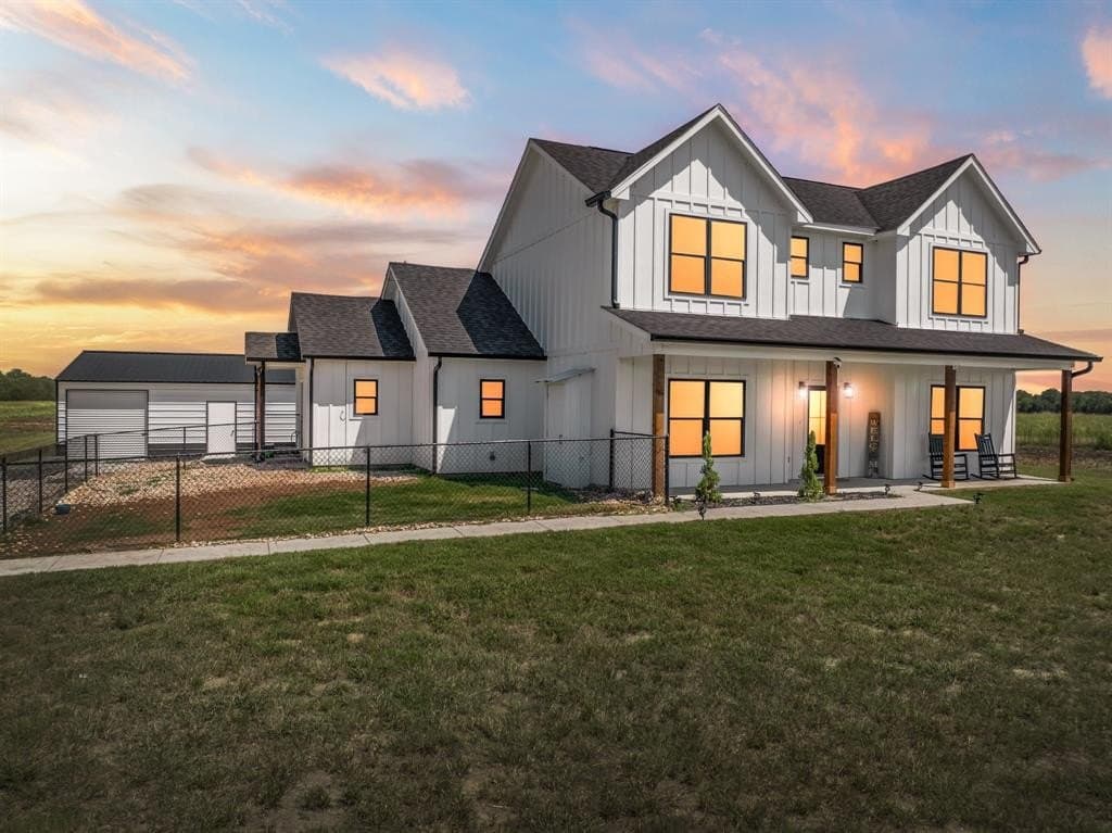 10 acres in Hill County