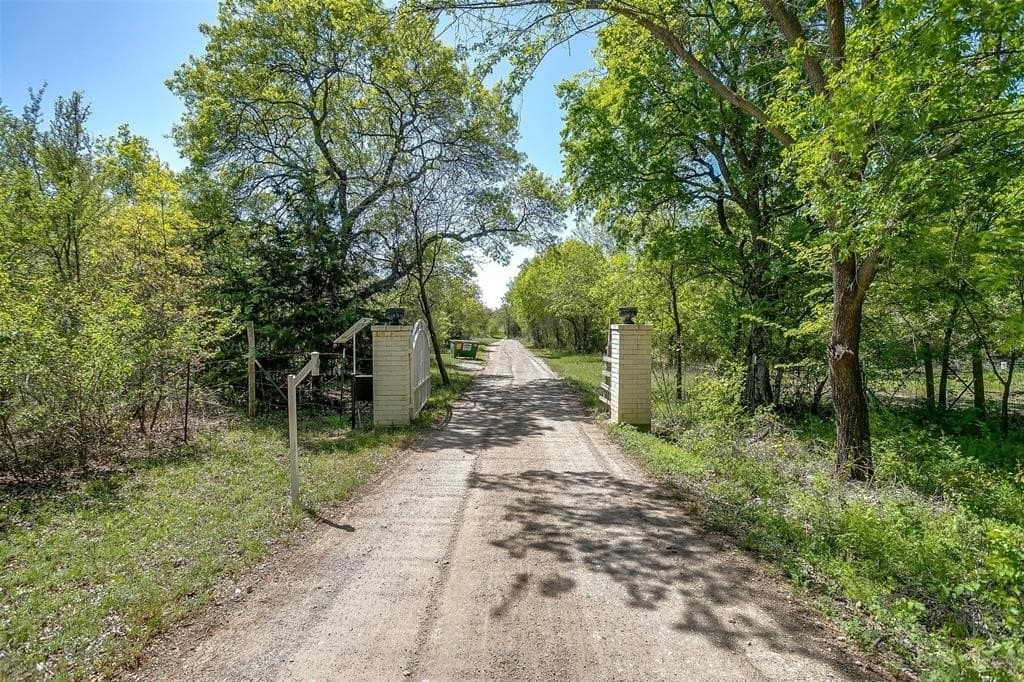 10.6 acres in Parker County