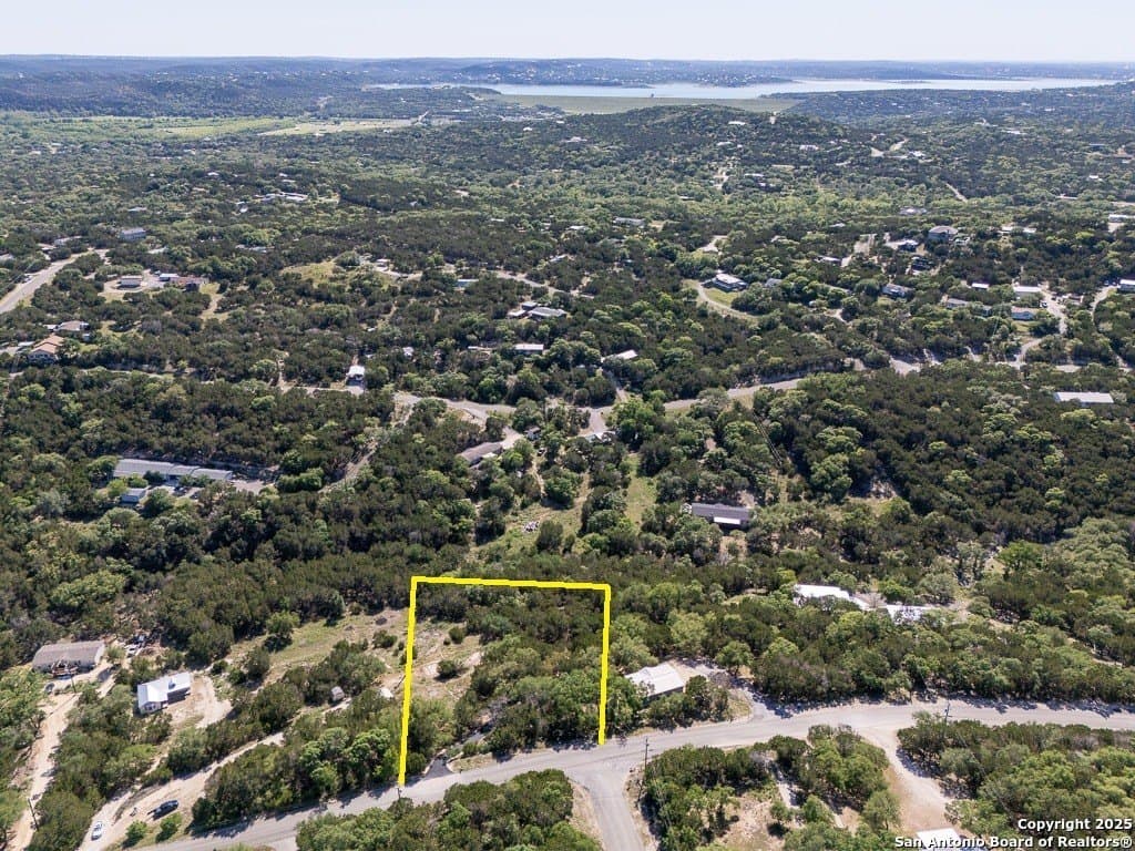 1.26 acres in Comal County gallery image 2