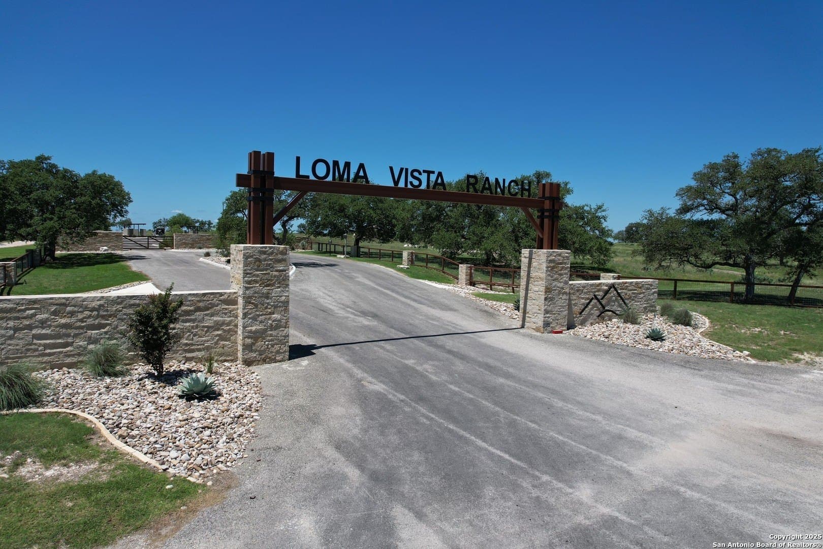 5.16 acres in Gillespie County