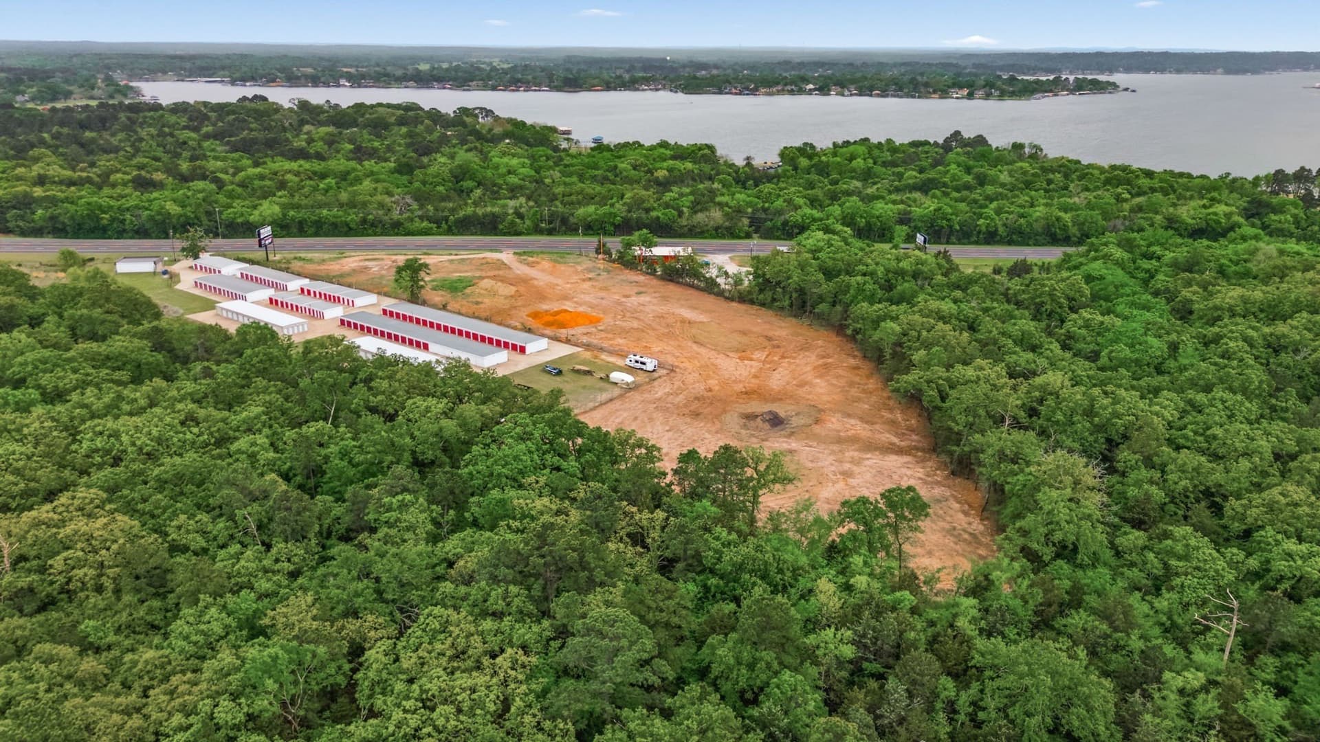 4.98 acres in Smith County gallery image 4
