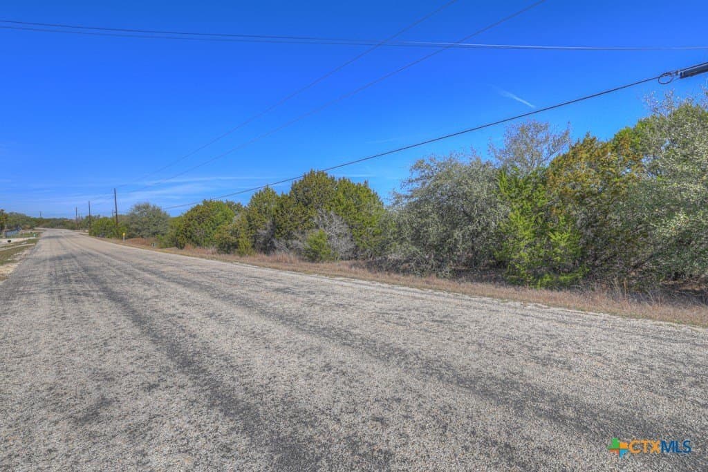 5.08 acres in Comal County - photo 7