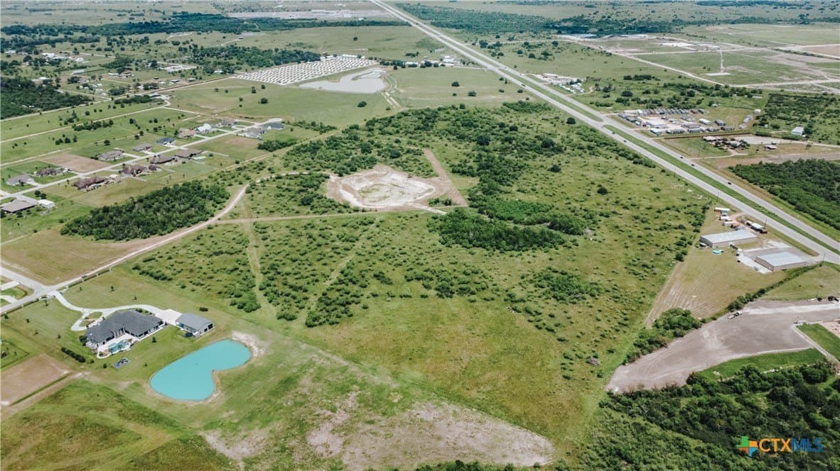 20 acres in Victoria County gallery image 4