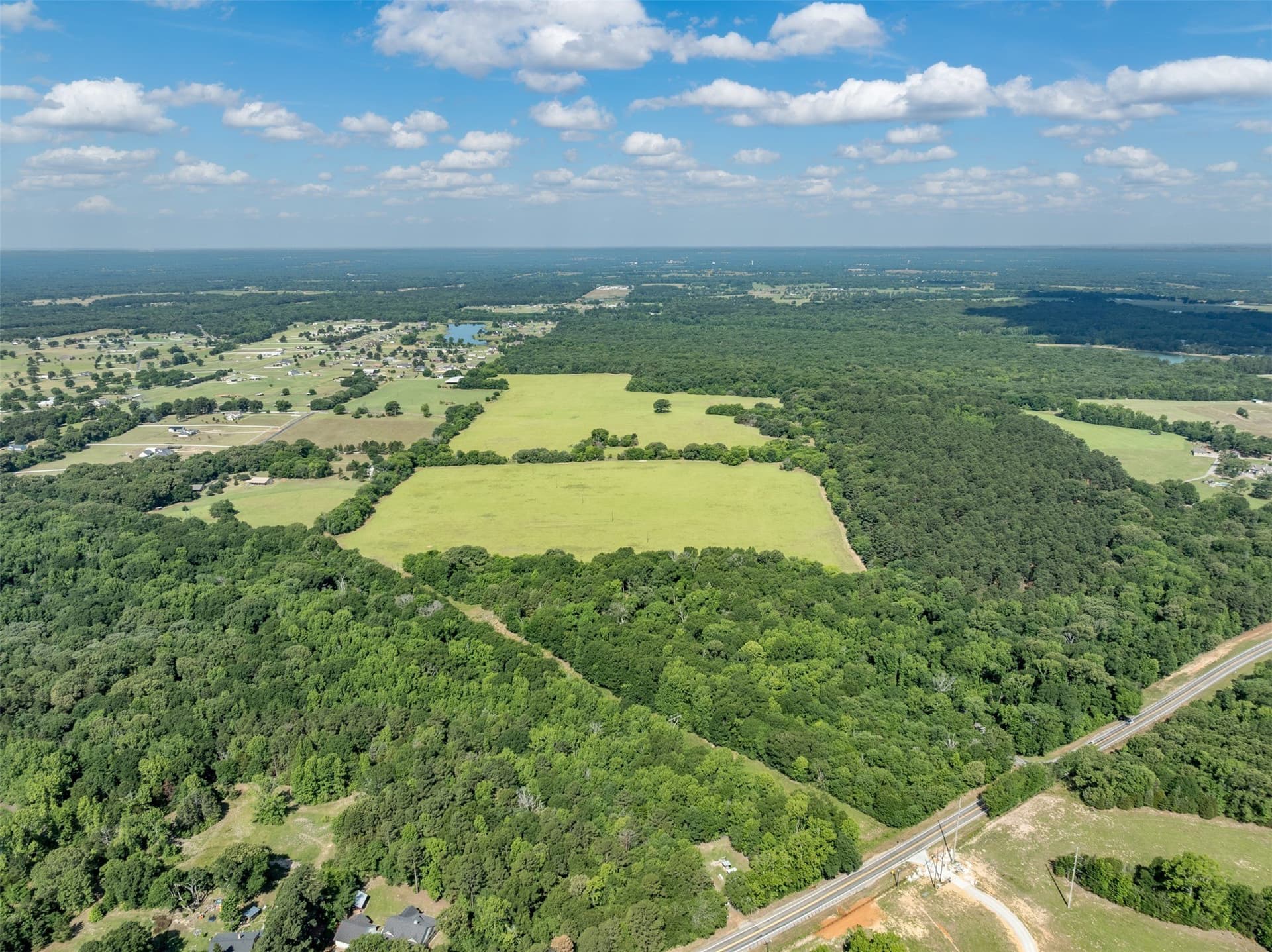 402 acres in Smith County gallery image 2