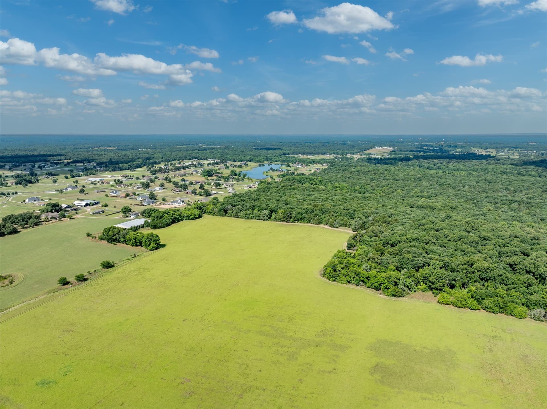 402 acres in Smith County featured view