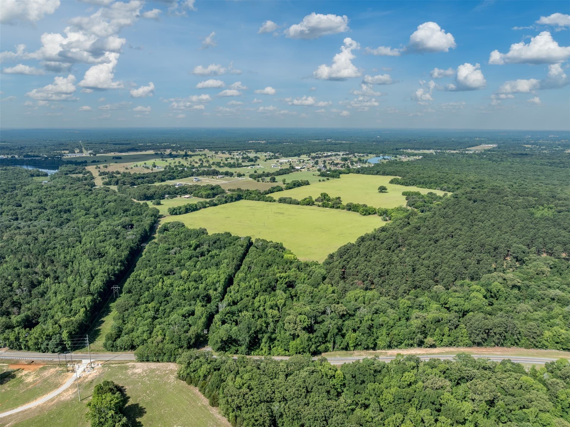 402 acres in Smith County gallery image 3