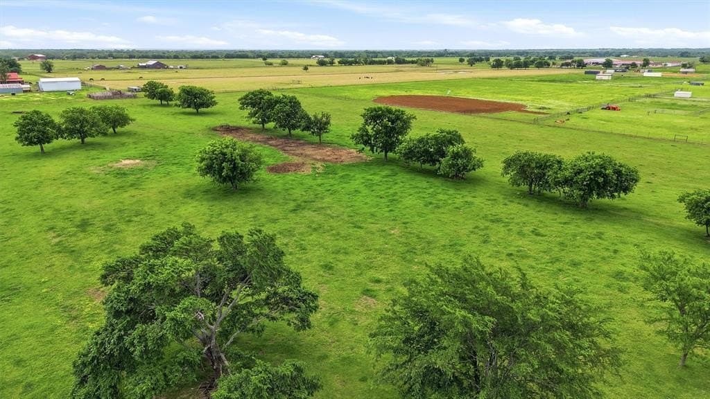 10.5 acres in Grayson County gallery image 2