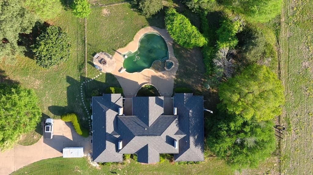 15.98 acres in Henderson County gallery image 2