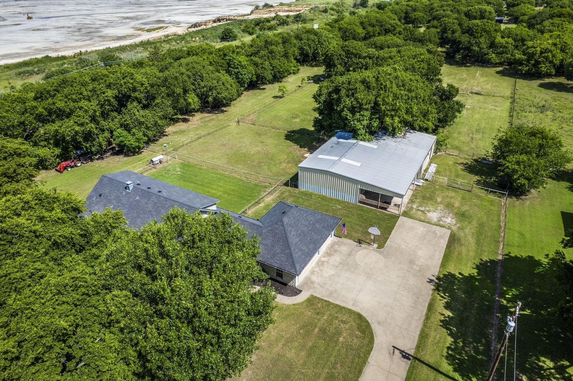 10.12 acres in Ellis County gallery image 2