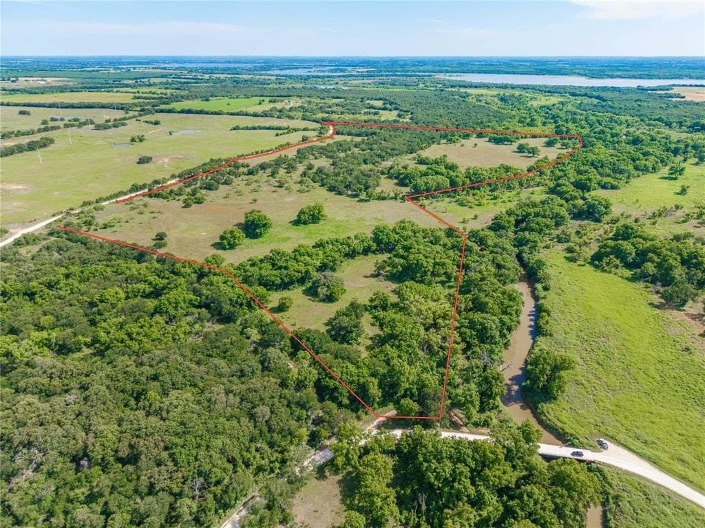 92.2 acres in Comanche County