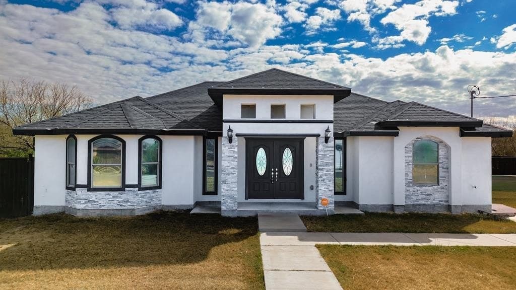 22,000 acres in Maverick County