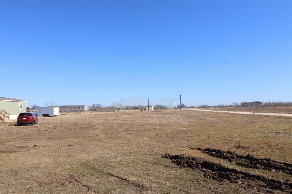 1.39 acres in Navarro County gallery image 3