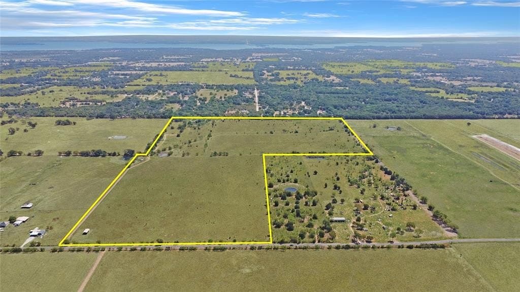 86.13 acres in Henderson County