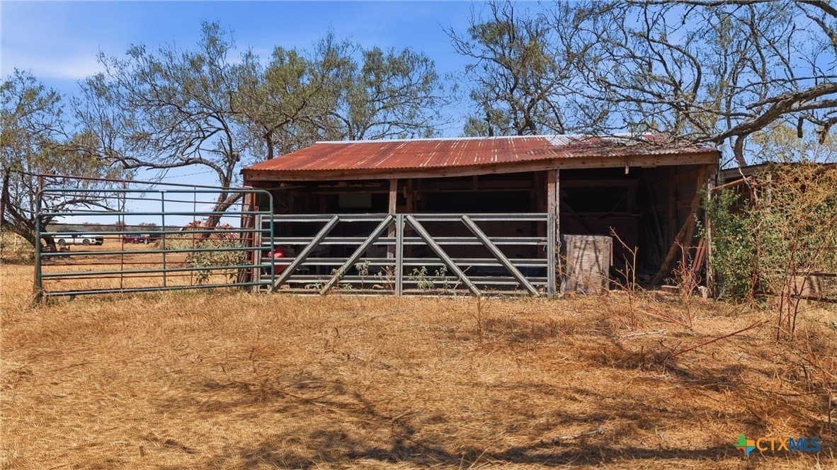 60.67 acres in Gonzales County - photo 27