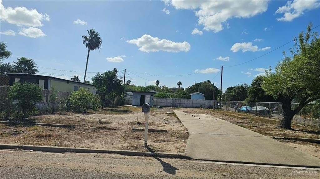 0.17 acres in Hidalgo County - photo 2