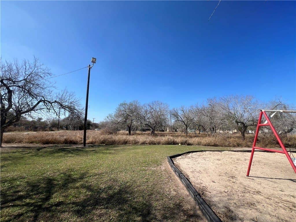 0.57 acres in San Patricio County - photo 6