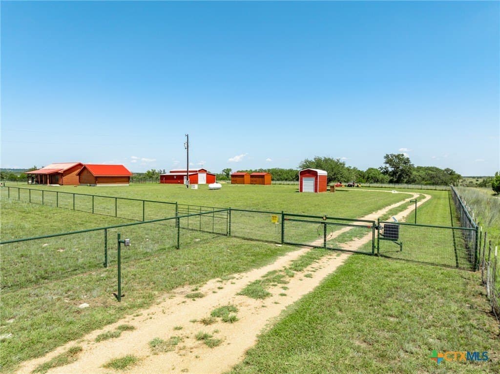10.41 acres in Lampasas County gallery image 2