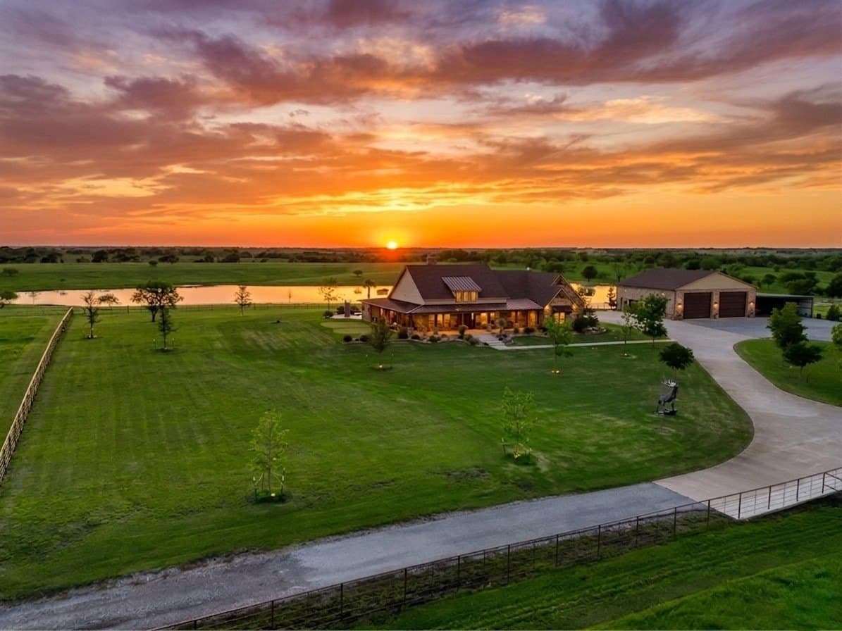 68.29 acres in Ellis County