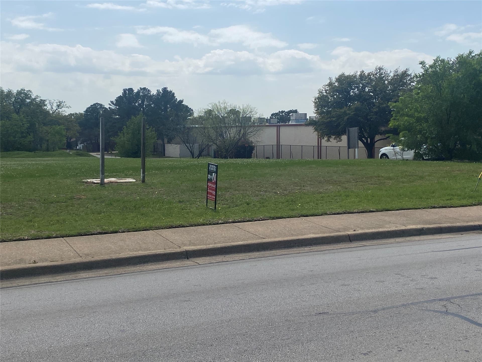 1.25 acres in Tarrant County - photo 14