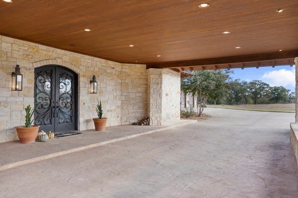 10.57 acres in Gillespie County - photo 10