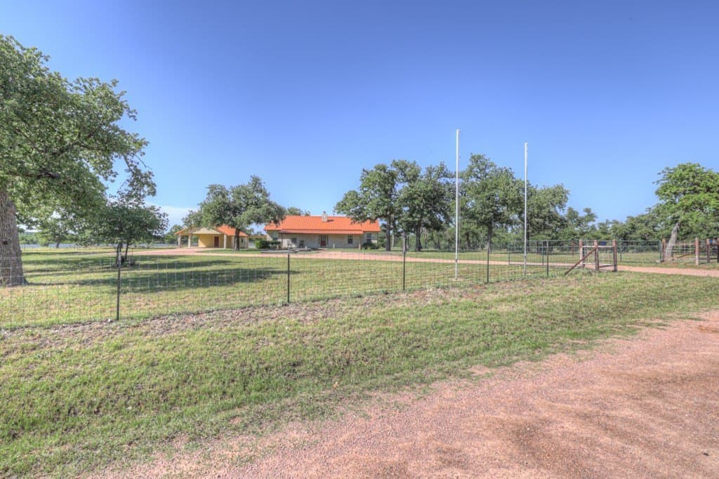 20 acres in Gillespie County gallery image 3
