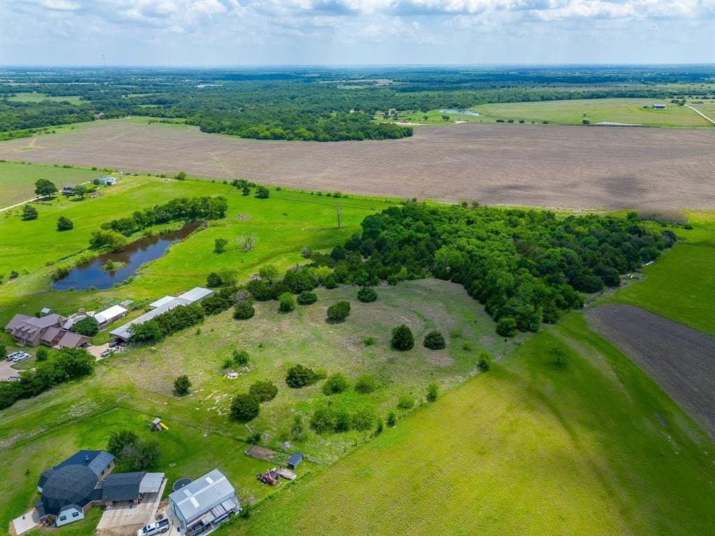 8.5 acres in Johnson County gallery image 3