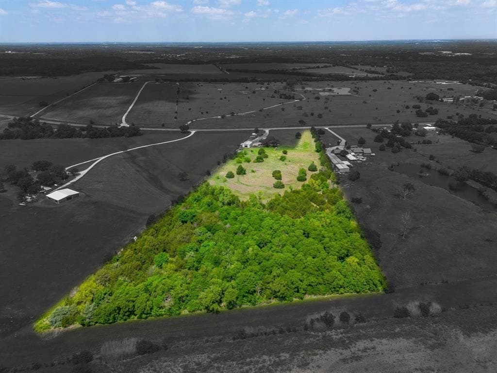 8.5 acres in Johnson County gallery image 2
