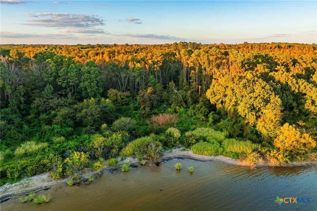 265 acres in Henderson County - photo 4
