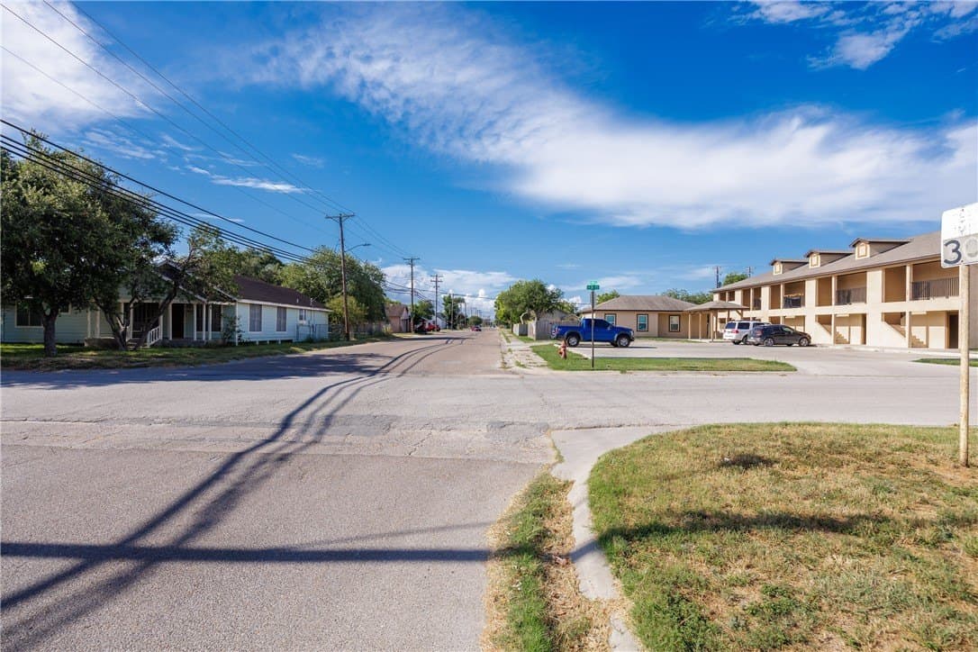 1.04 acres in Nueces County gallery image 4