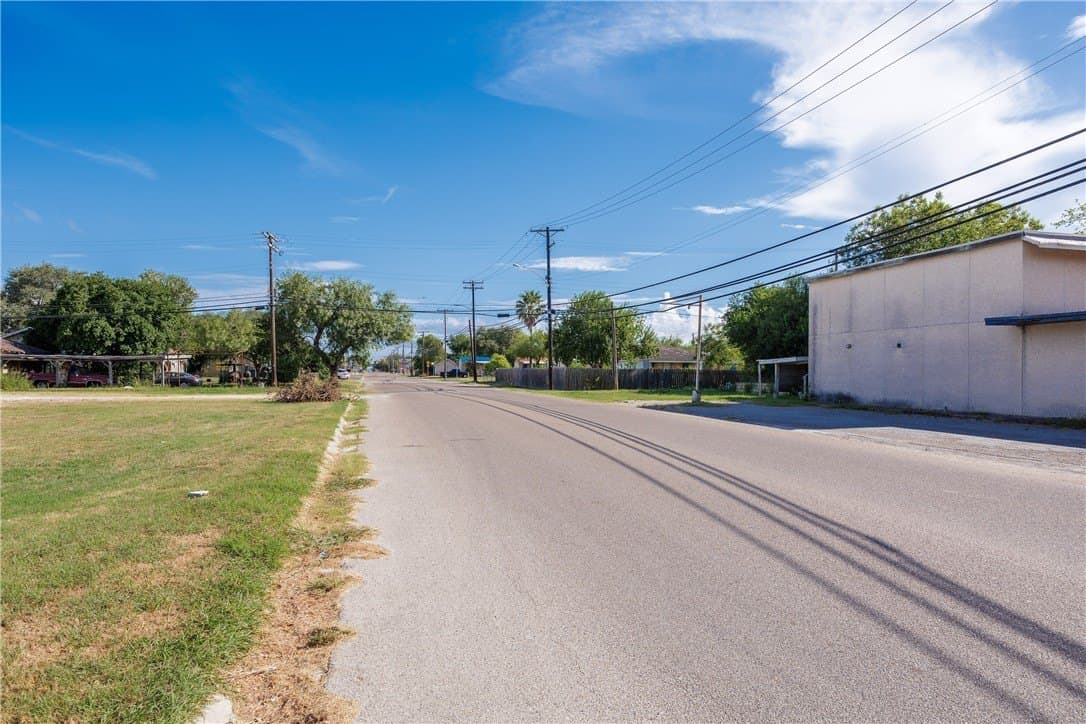 1.04 acres in Nueces County gallery image 3