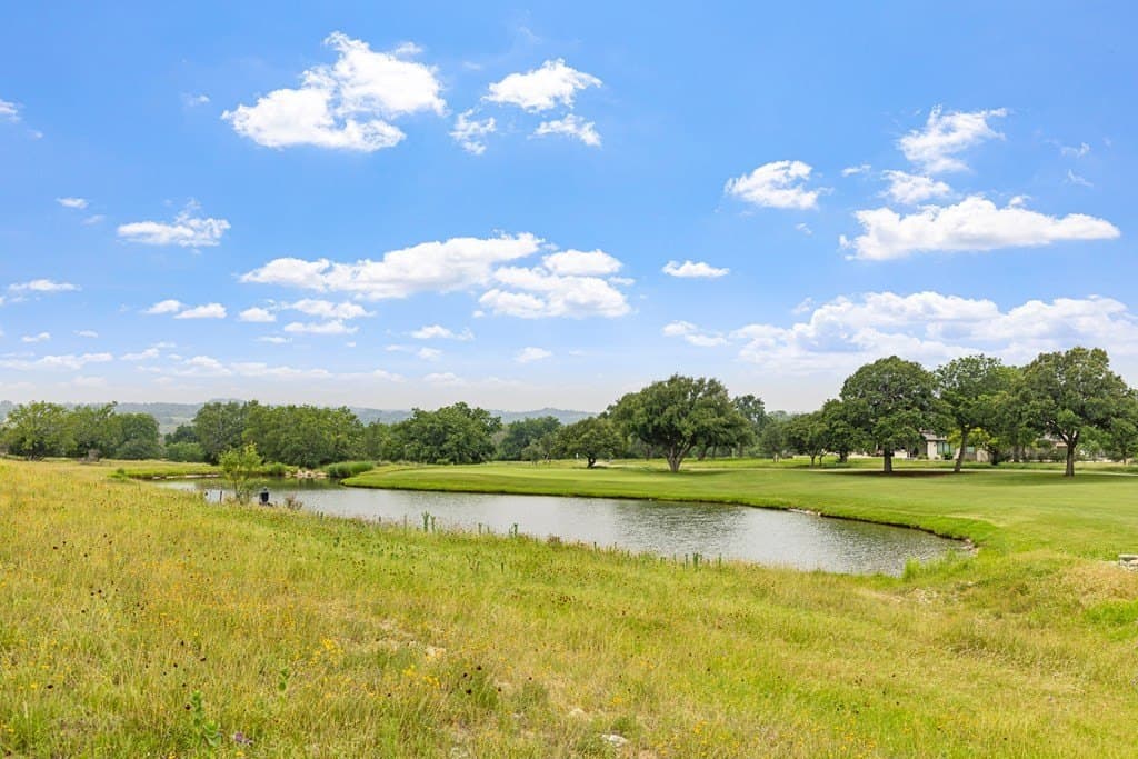 0.62 acres in Kerr County gallery image 3