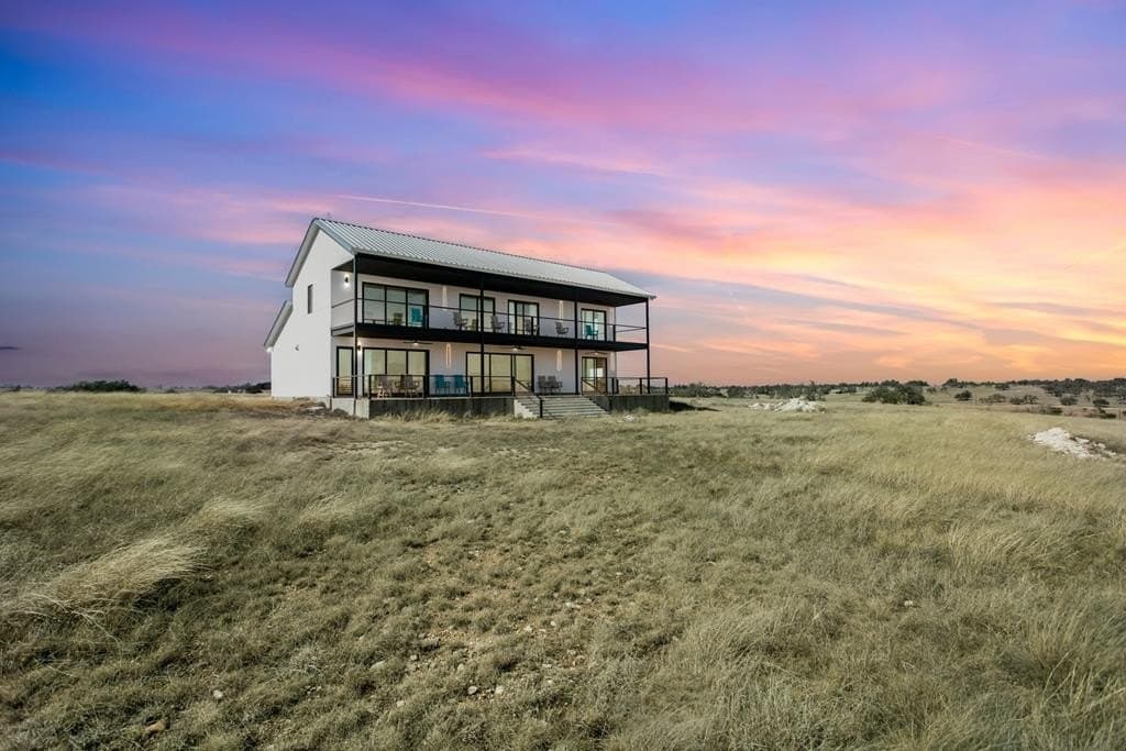 10.06 acres in Gillespie County