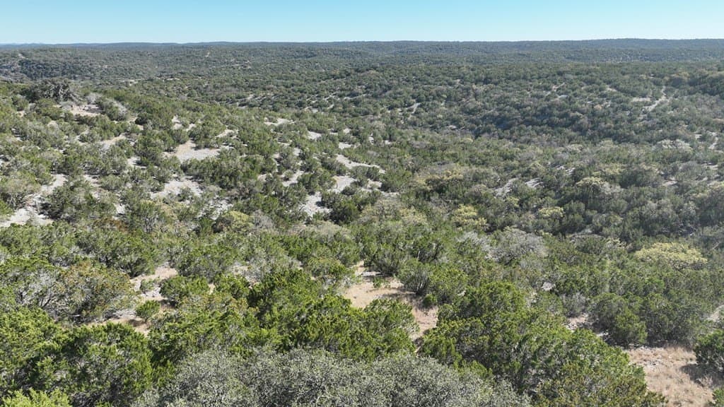 365.8 acres in Edwards County gallery image 4