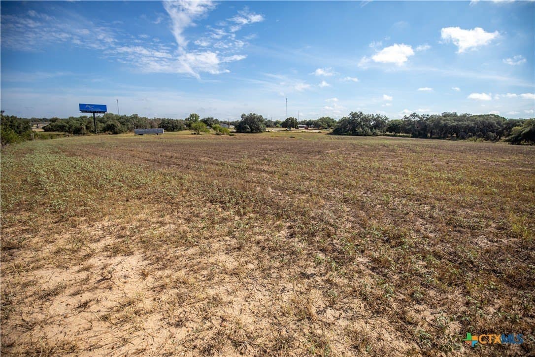 15 acres in Bexar County - photo 34