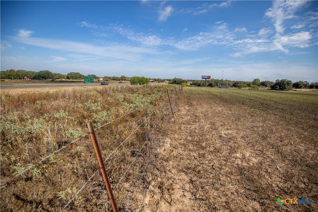 15 acres in Bexar County - photo 36