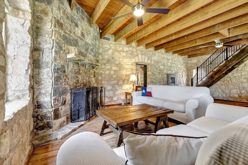 11.49 acres in Gillespie County gallery image 3