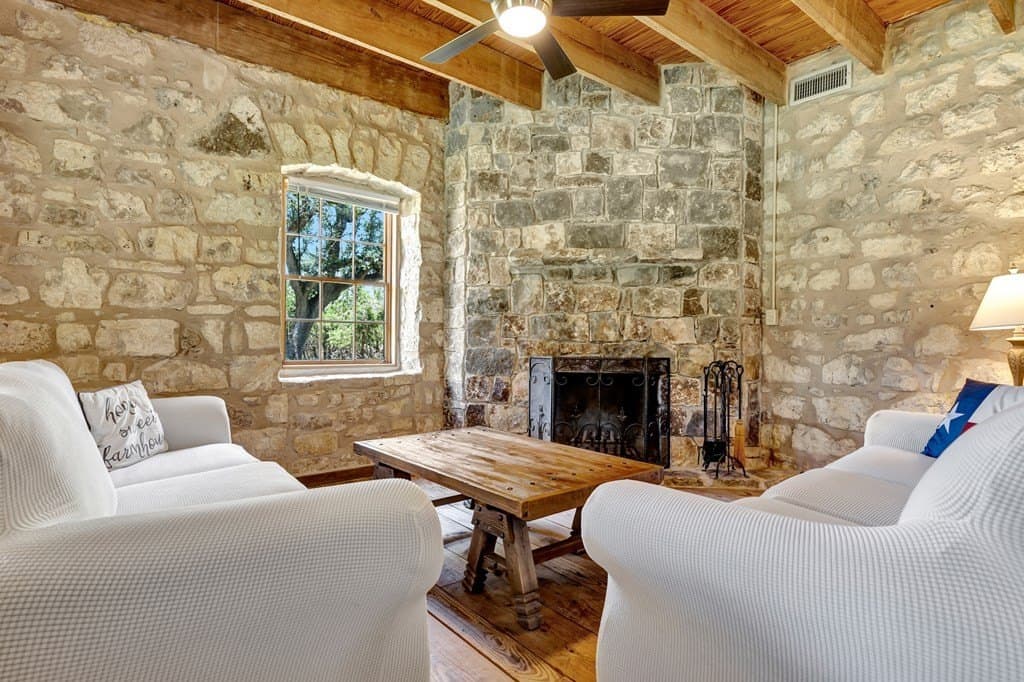 11.49 acres in Gillespie County gallery image 2