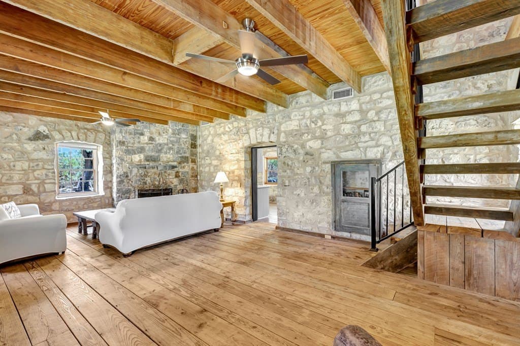 11.49 acres in Gillespie County gallery image 4