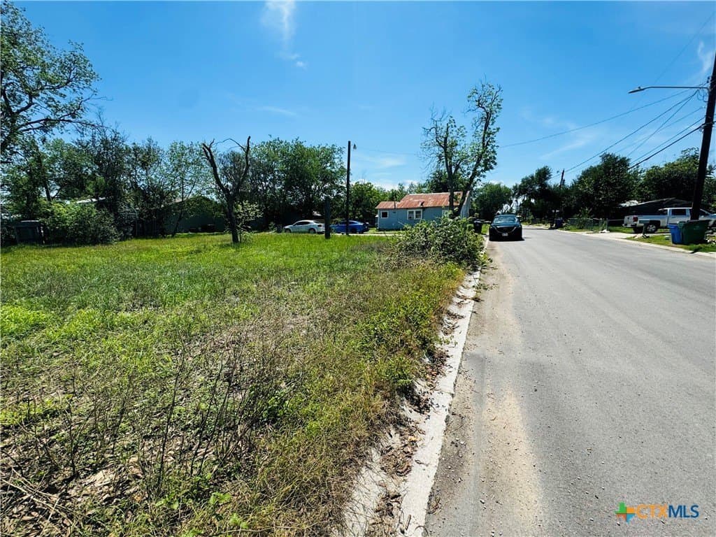 0.28 acres in Guadalupe County gallery image 3