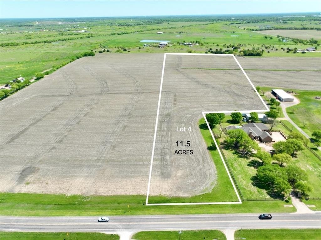 11.5 acres in Ellis County