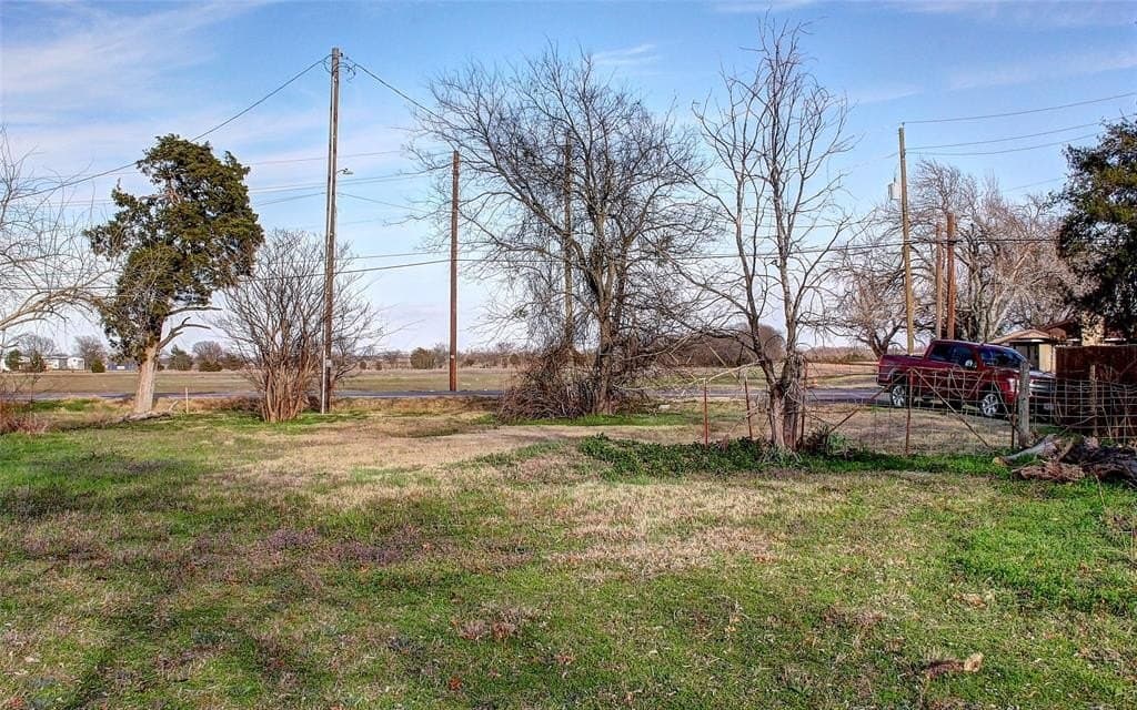 0.5 acres in Collin County gallery image 3