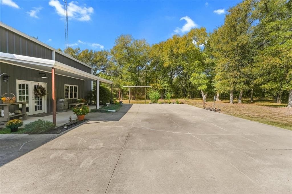 11 acres in Collin County gallery image 3