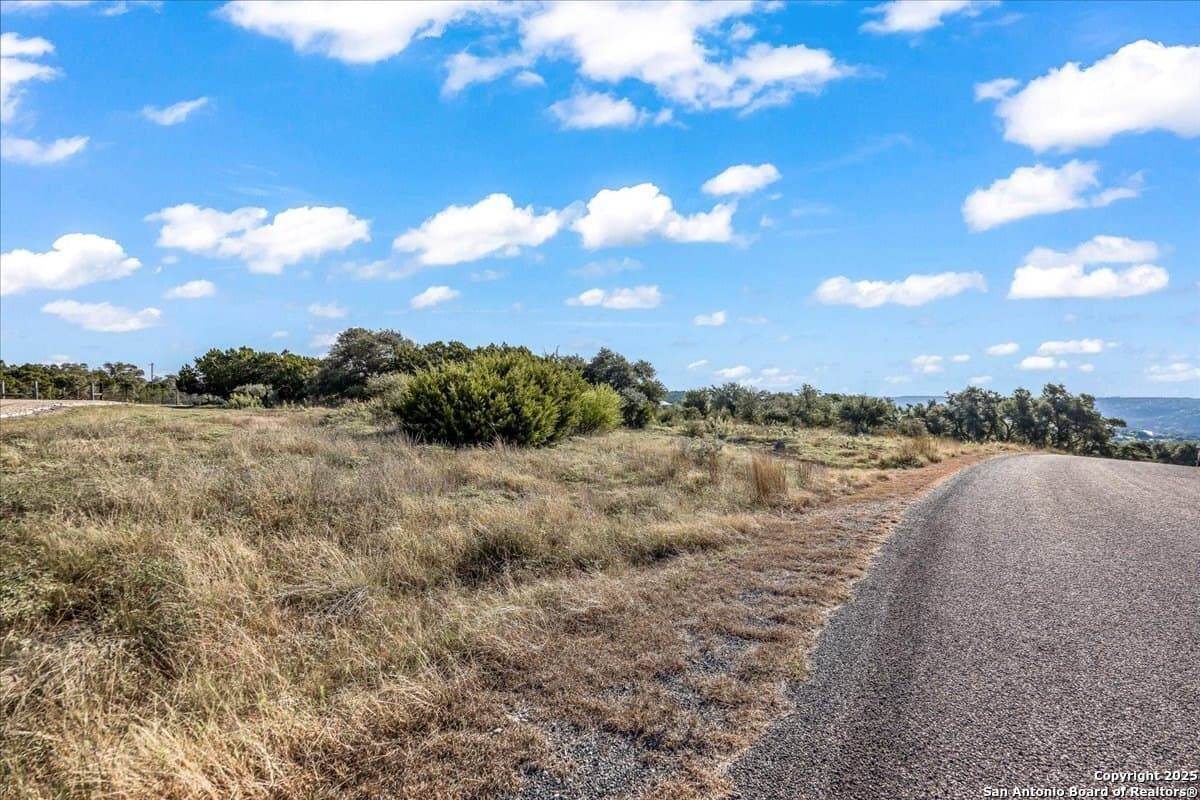 5.01 acres in Comal County - photo 15