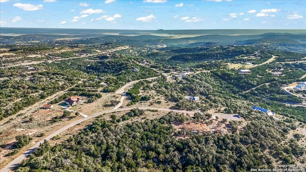 5.01 acres in Comal County gallery image 3