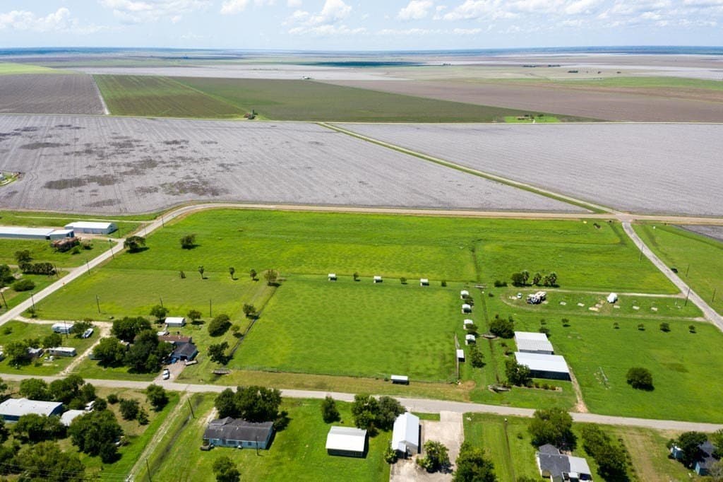 0.66 acres in Refugio County - photo 32