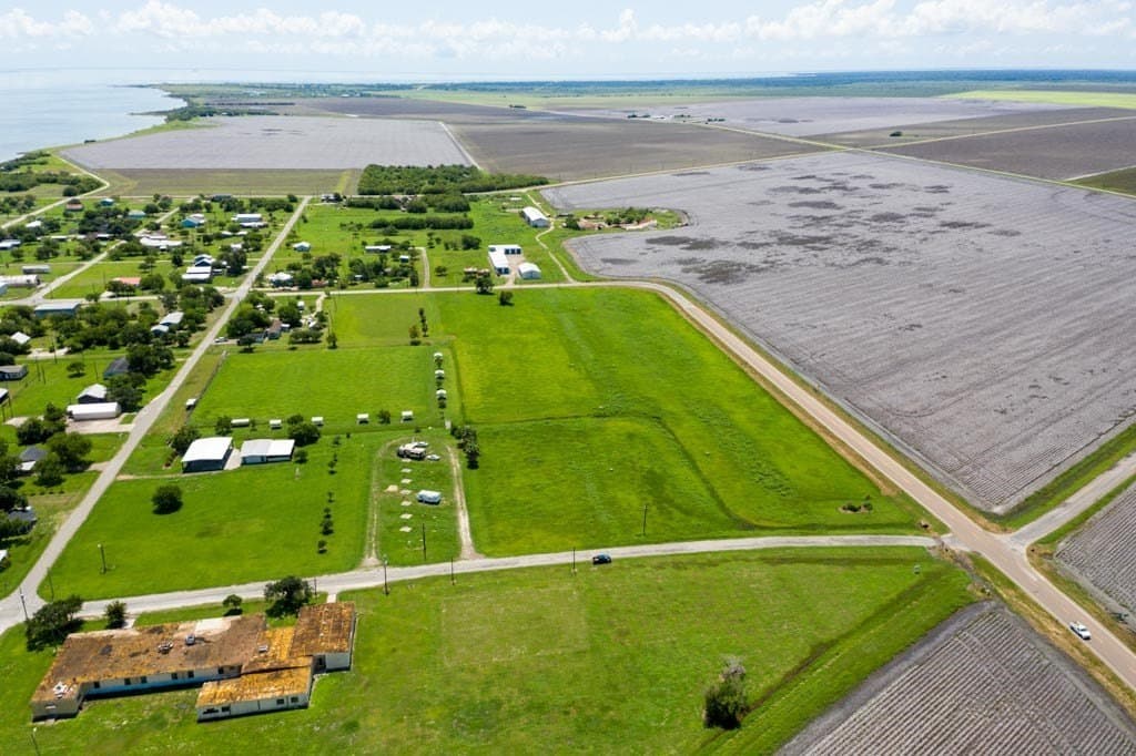 0.66 acres in Refugio County - photo 36