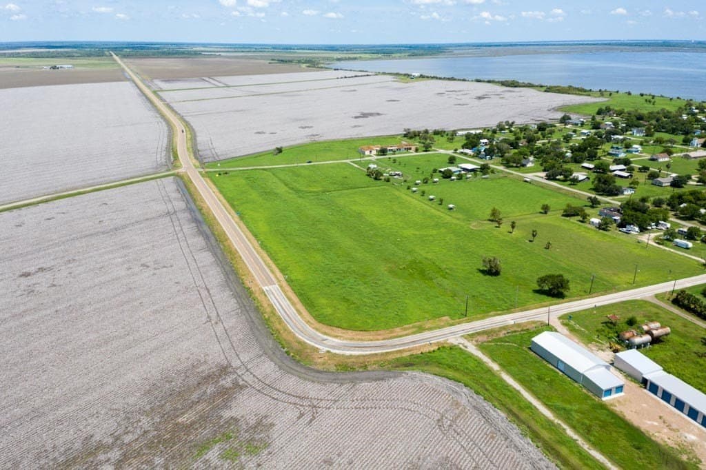 0.66 acres in Refugio County - photo 27